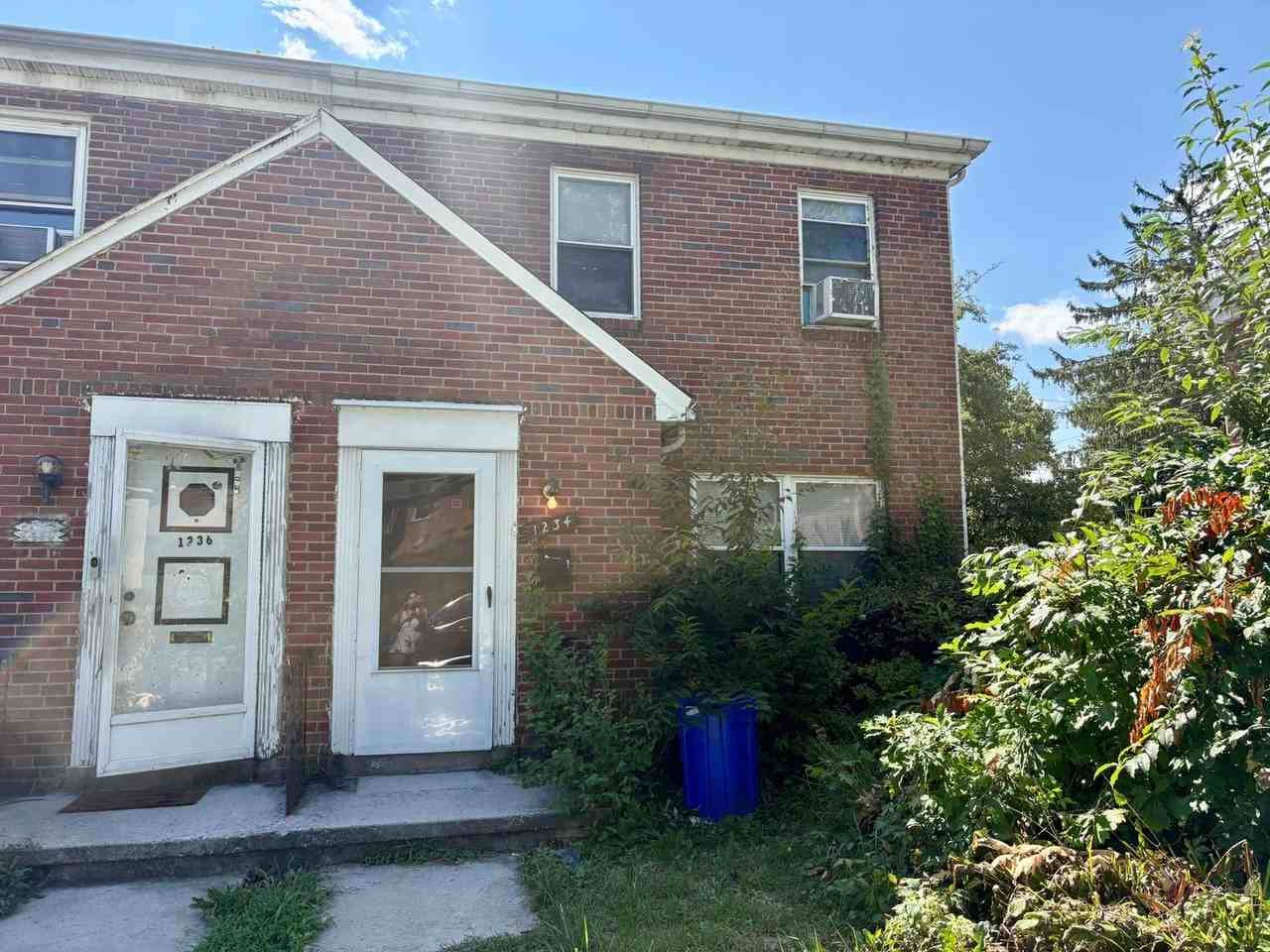 1234 S 19th St - Photo 5 of 23