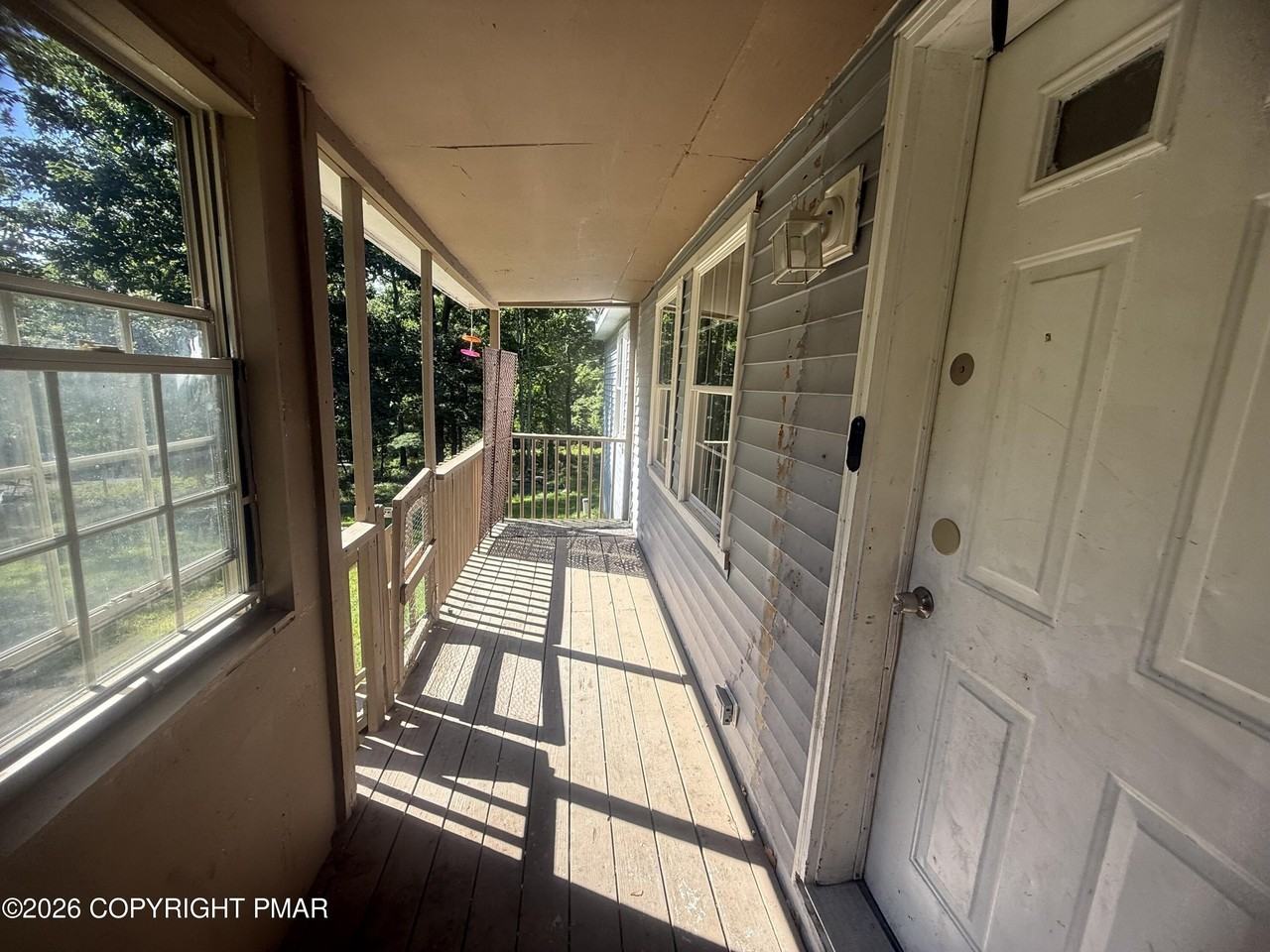 2186 Spring Dr - Photo 5 of 39