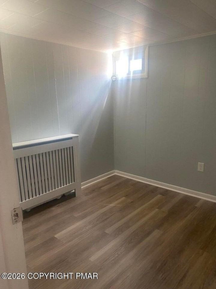230 Mckinley Ave - Photo 4 of 13