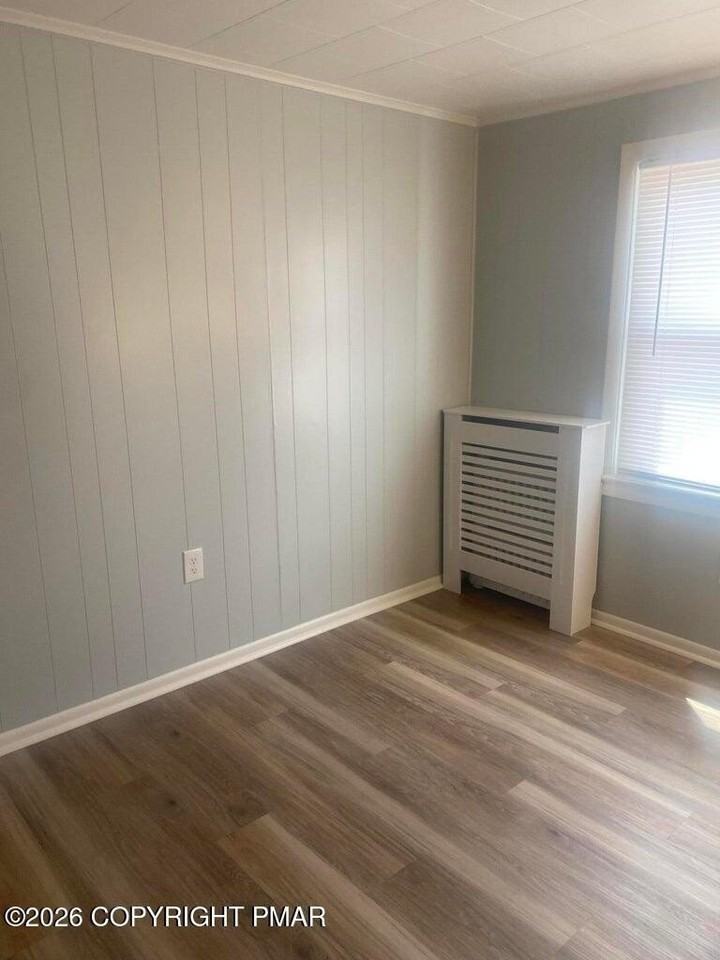 230 Mckinley Ave - Photo 7 of 13
