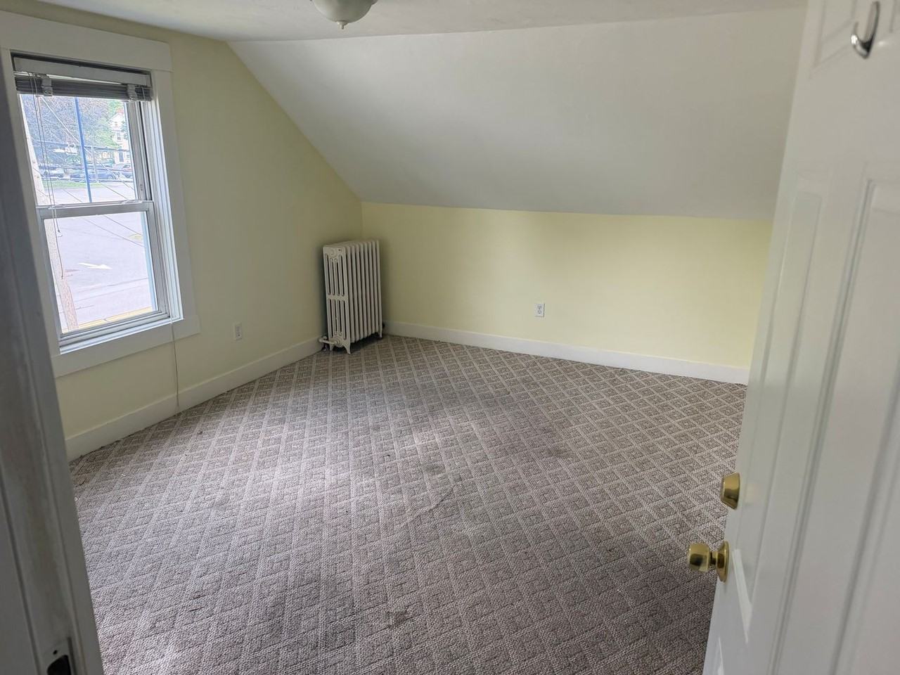31 Oak St #2 - Photo 2 of 16