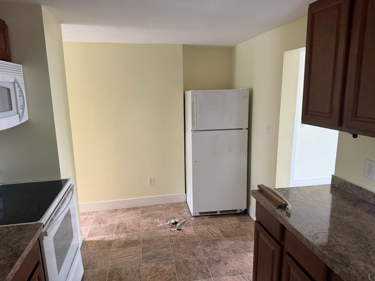 31 Oak St #2 - Photo 5 of 16