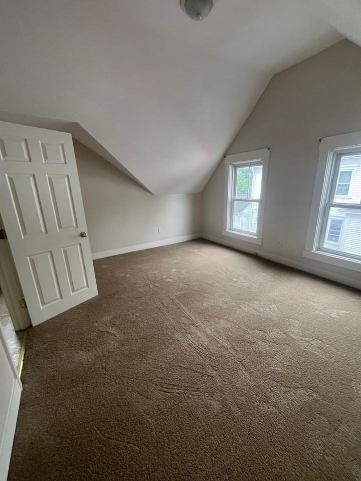 31 Oak St #2 - Photo 6 of 16