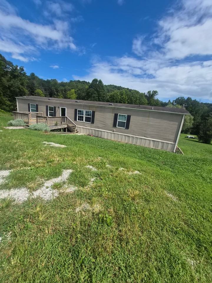 4951 Hickory Valley Rd - Photo 2 of 21