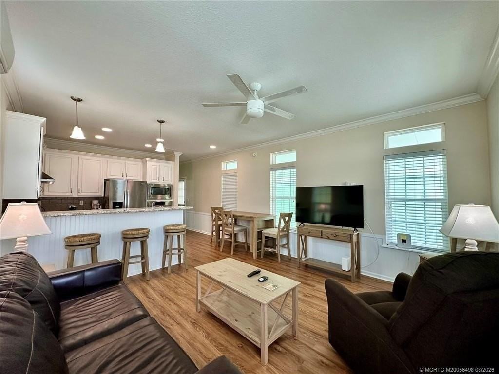 437 W Intercoastal Dr - Photo 3 of 27