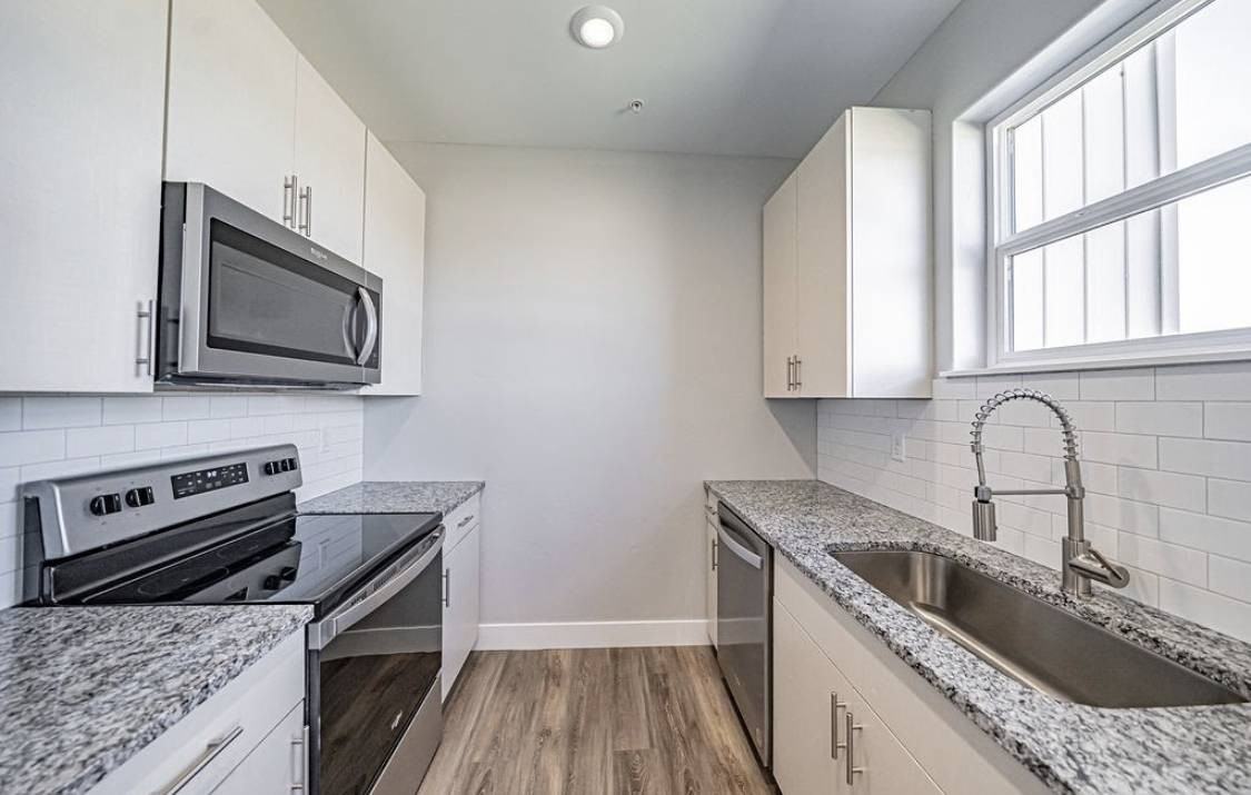 676 Carlow 7th  North - 3201 #3201 - Photo 4 of 10
