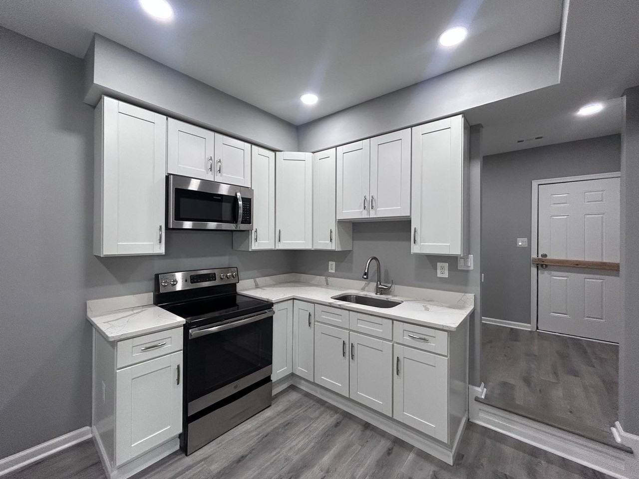 1200 Bayard St - Photo 2 of 10