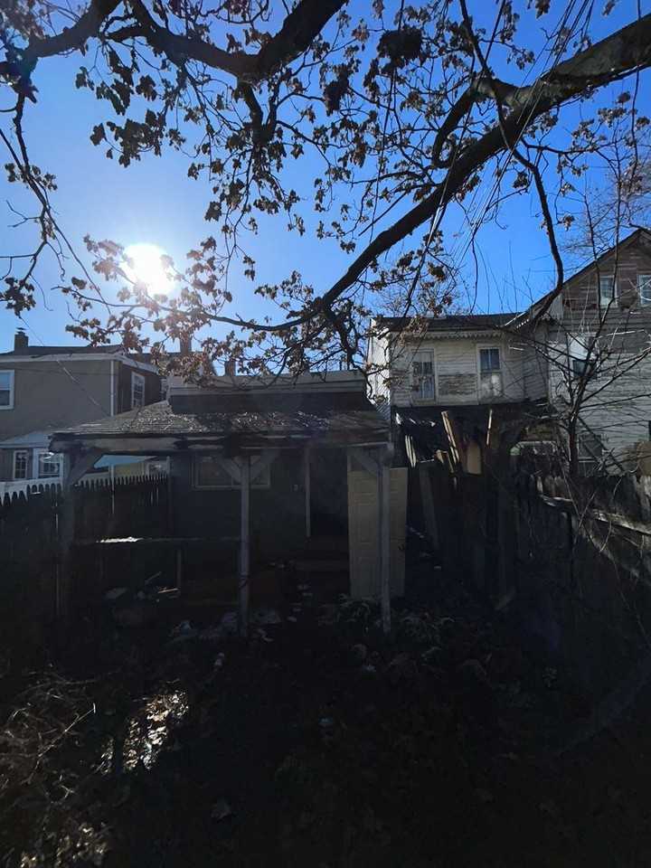 104 Fulton St - Photo 4 of 7