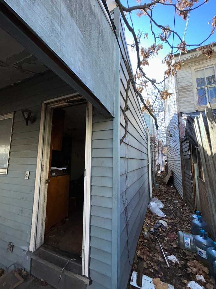 104 Fulton St - Photo 5 of 7