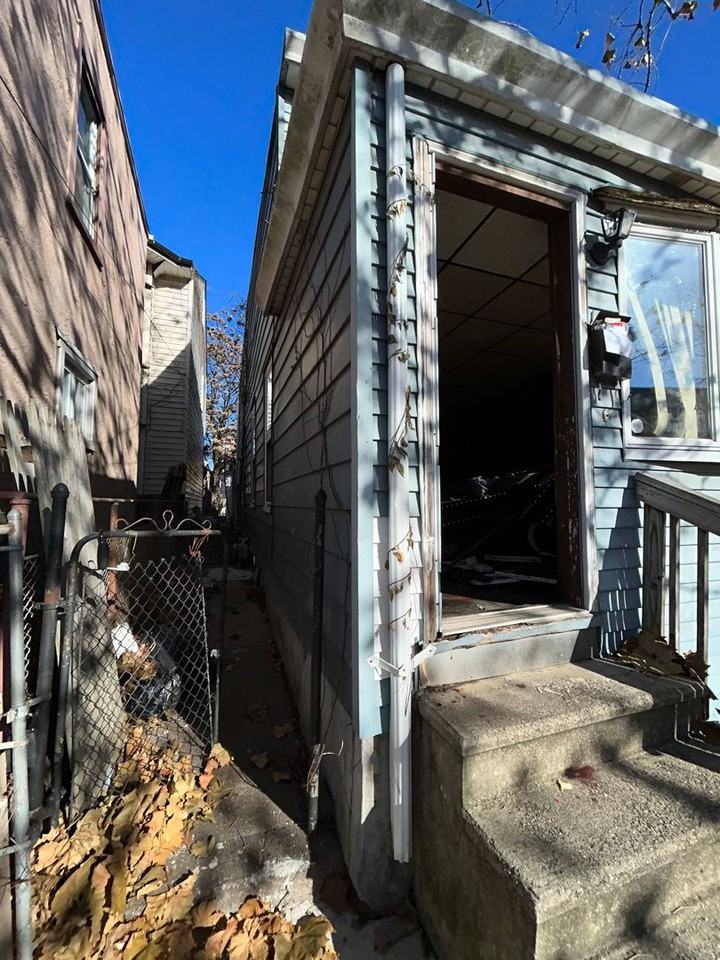 104 Fulton St - Photo 6 of 7