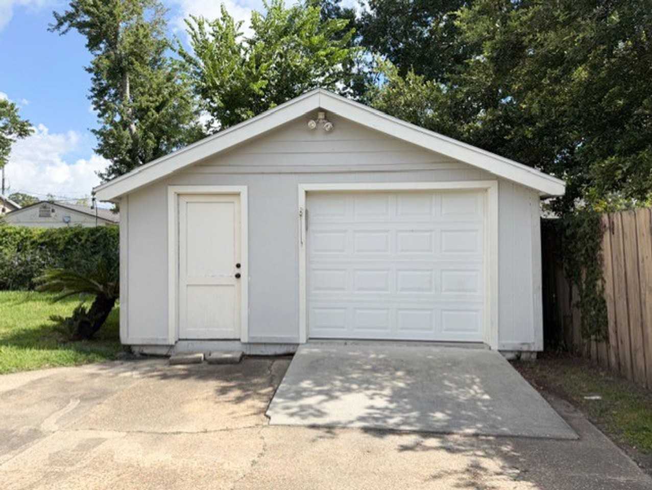 4743 Kerle St - Photo 2 of 22