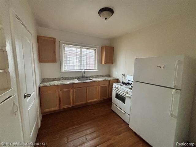 15785 Pinehurst lower level Street - Photo 5 of 8