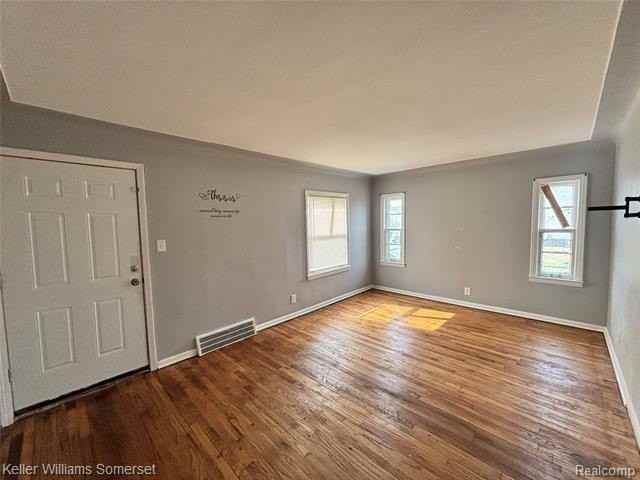 16898 Lilac St - Photo 2 of 9
