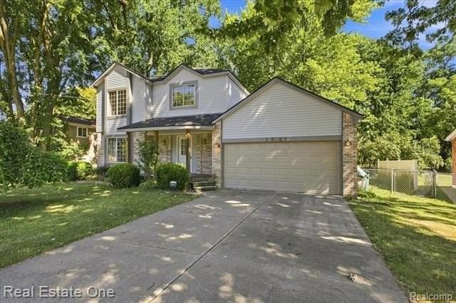 2931 Wisconsin Rd - Photo 2 of 41