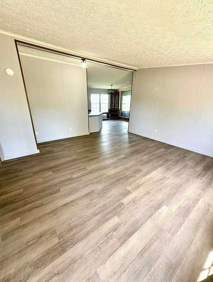 202 One Tree Ln - Photo 3 of 15