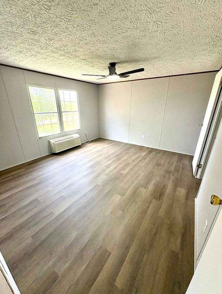 202 One Tree Ln - Photo 7 of 15