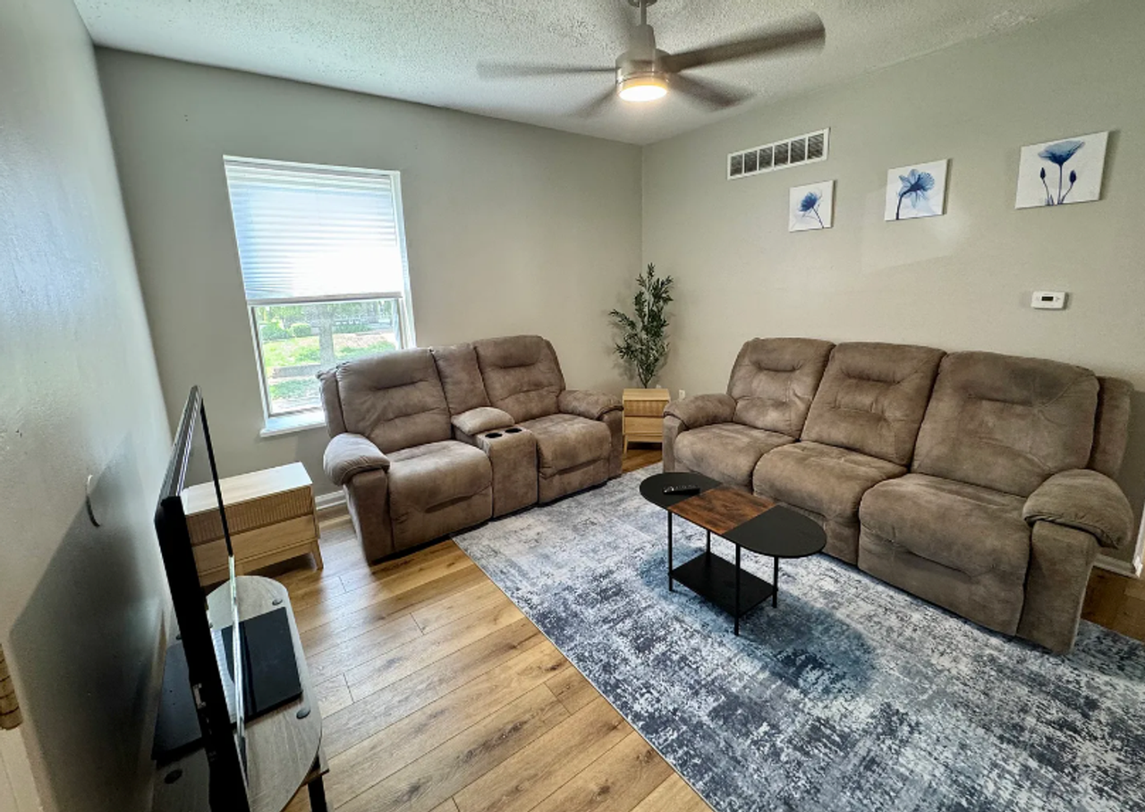 6309-13 Cabanne - Photo 3 of 23