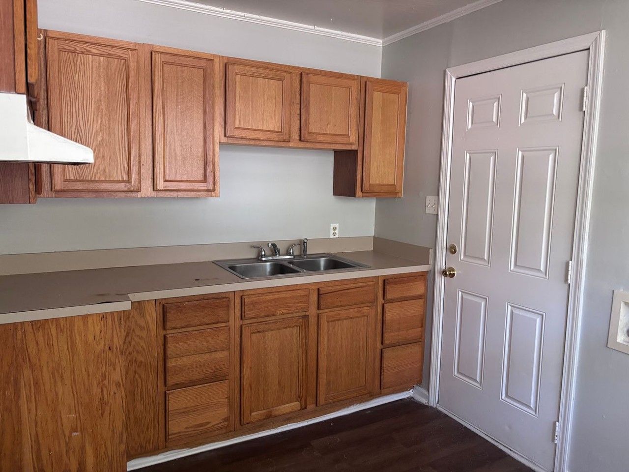 2219 Briarfield Rd - Photo 2 of 5