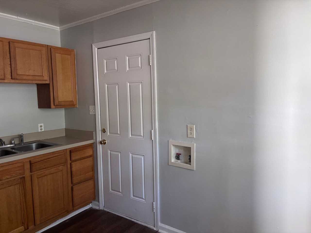 2219 Briarfield Rd - Photo 3 of 5