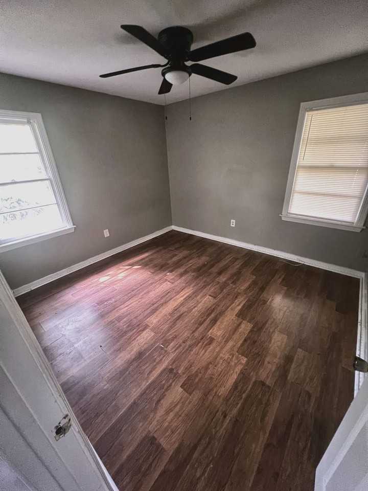 368 Leron Ave - Photo 5 of 14