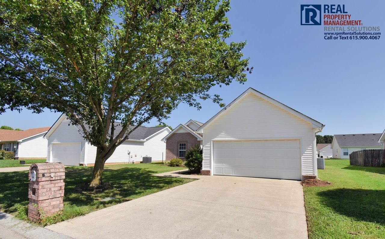 3112 Sherborne Ct - Photo 3 of 25