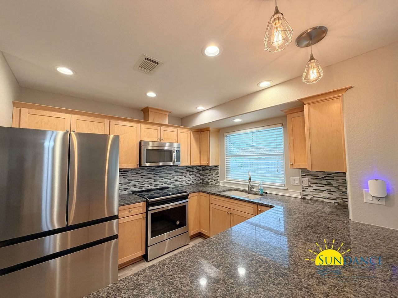 404 Lee Ln - Photo 5 of 24
