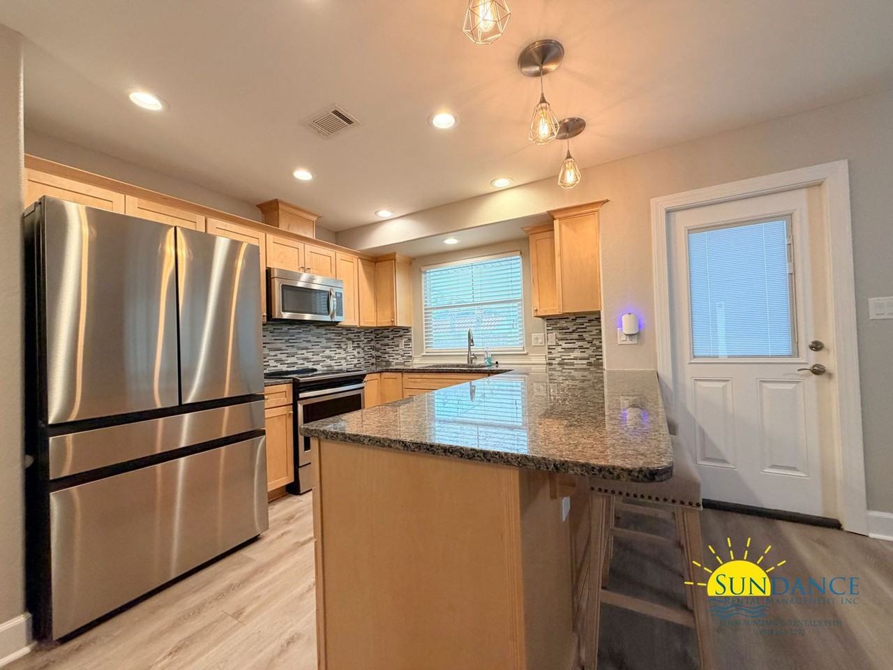 404 Lee Ln - Photo 6 of 38
