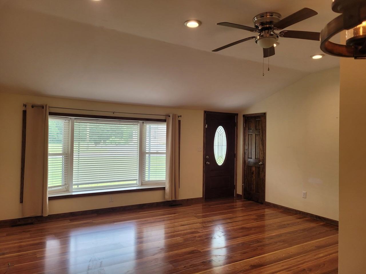 2327 Ritner Hwy - Photo 6 of 14