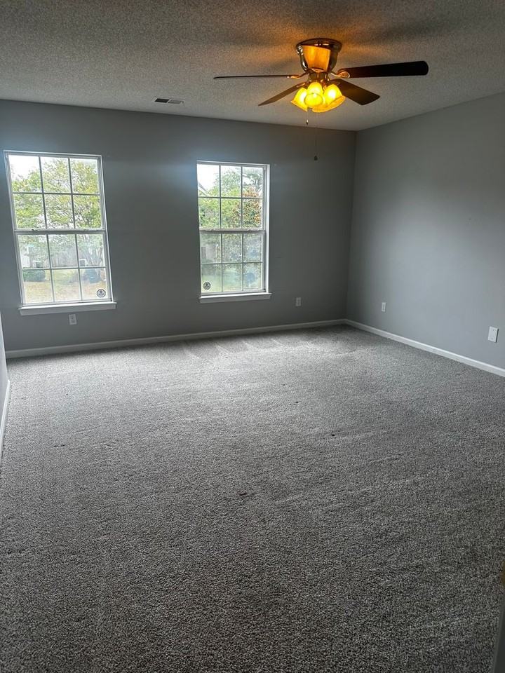 1426 Pinethicket Dr - Photo 3 of 7
