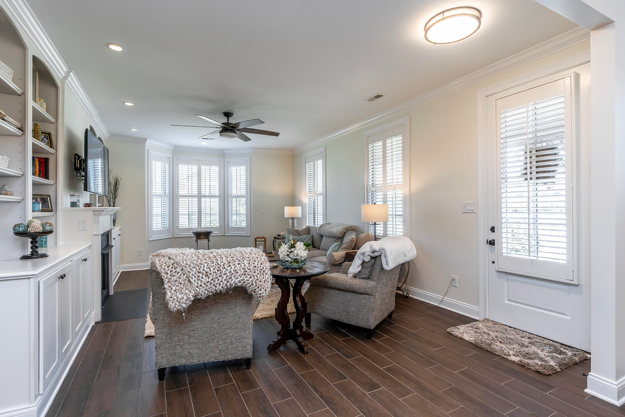 3336 Beacon St - Photo 4 of 32