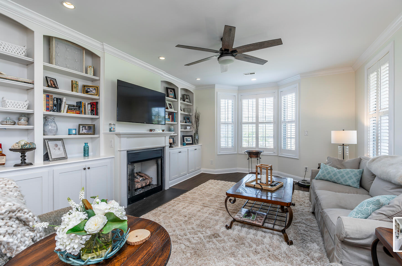 3336 Beacon St - Photo 5 of 32