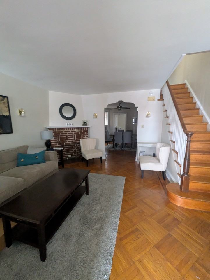 603 W 31st St #1 - Photo 2 of 10