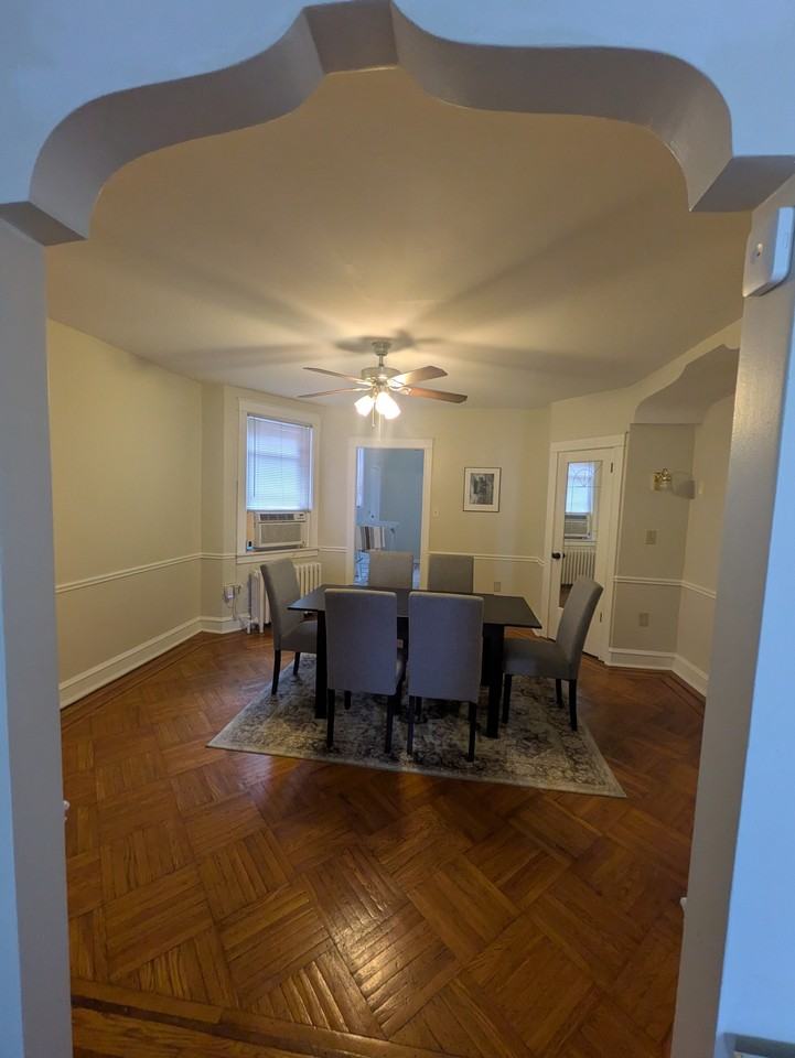 603 W 31st St #1 - Photo 3 of 10