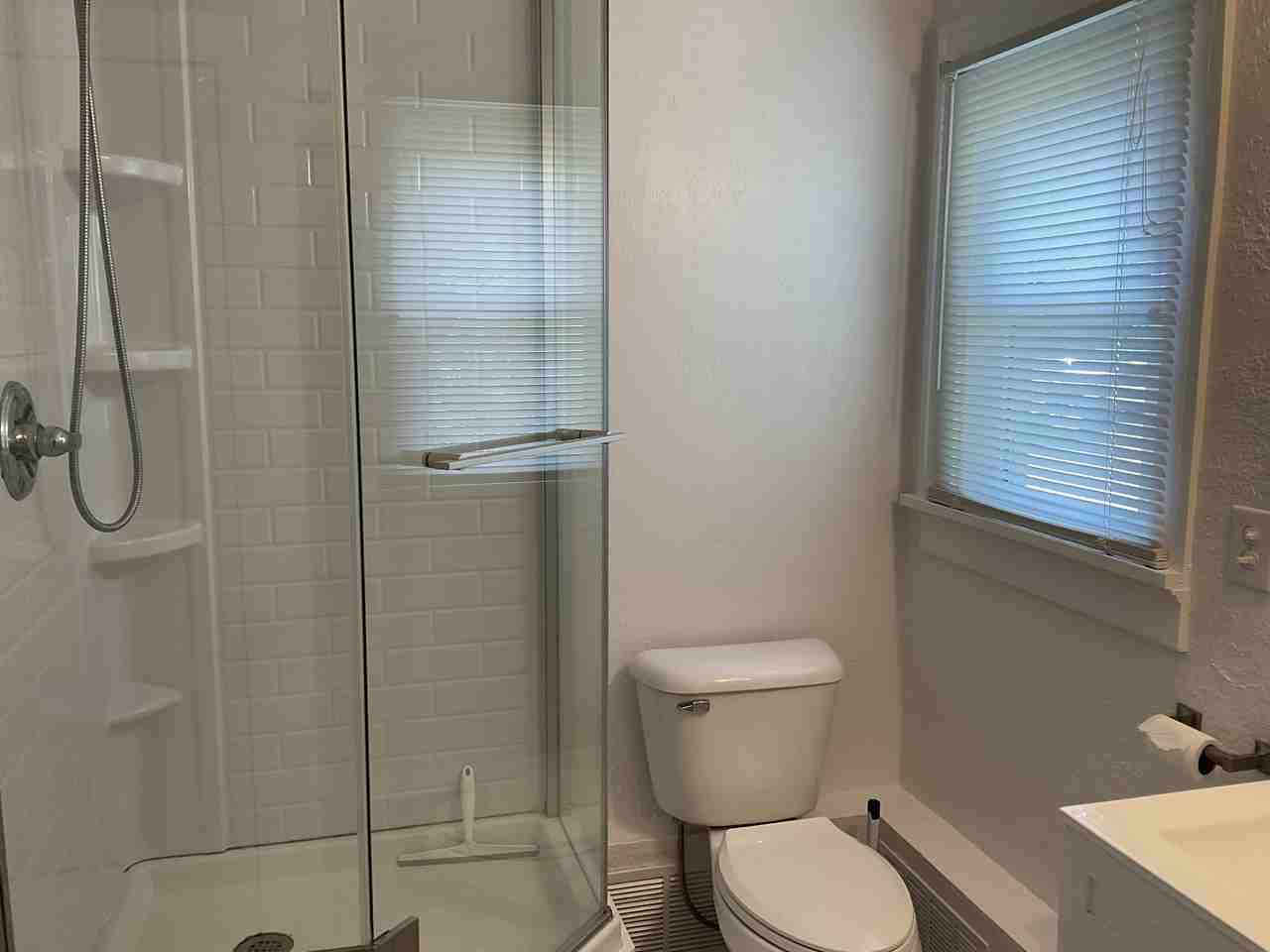 1411 N Anthony Blvd #1 - Photo 6 of 8