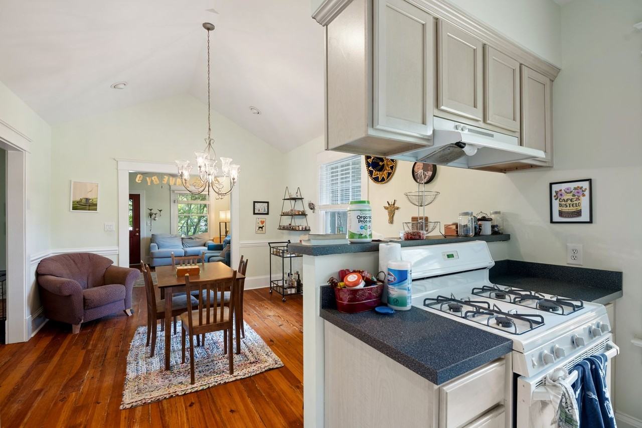 613 Elm St - Photo 7 of 26