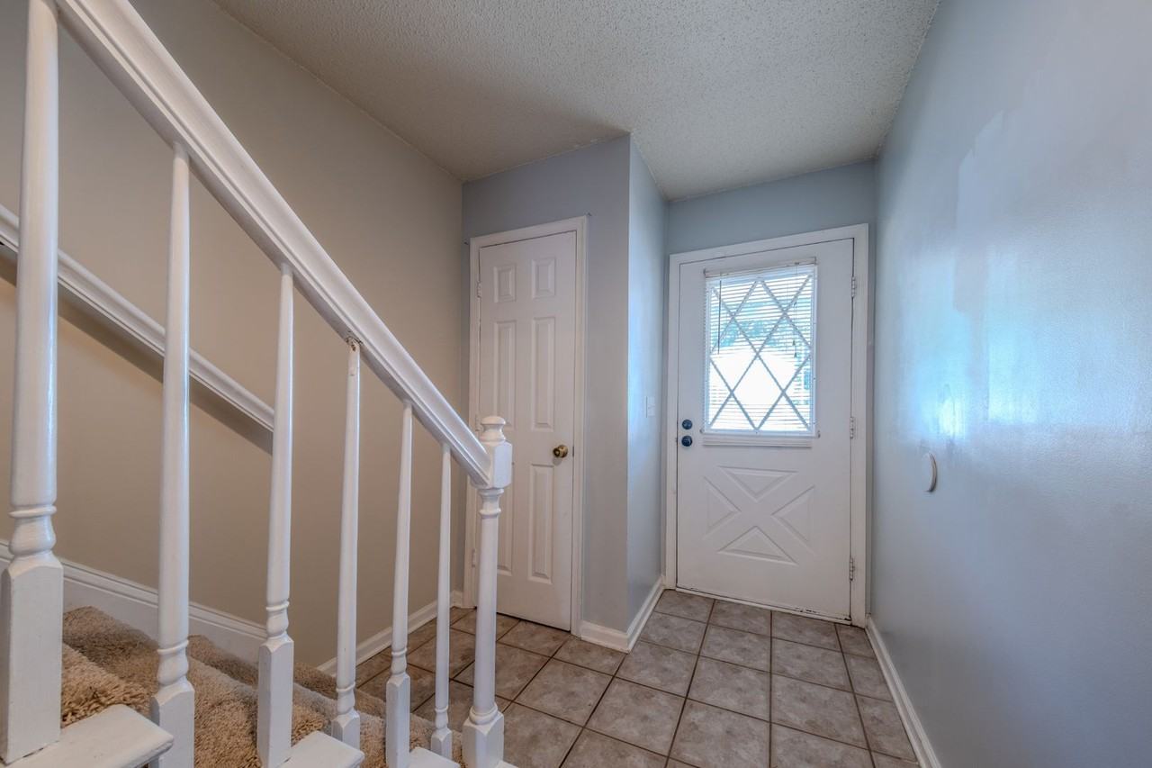 907 Shelby Dr - Photo 5 of 31