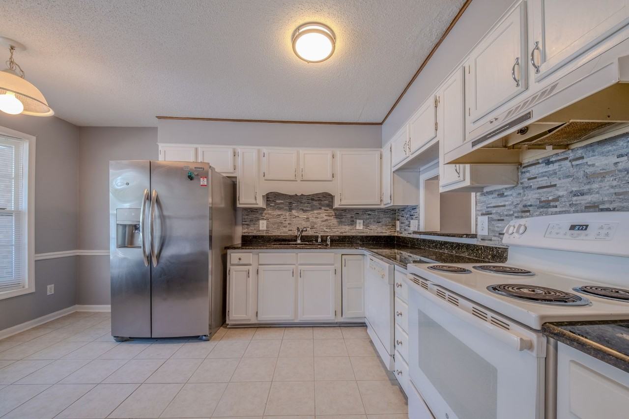 907 Shelby Dr - Photo 6 of 31