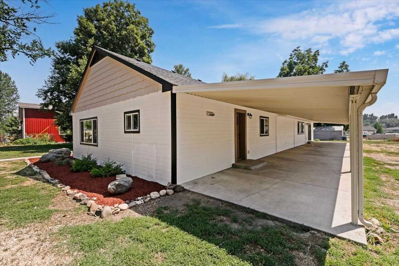 297 Bard Ave - Photo 2 of 35