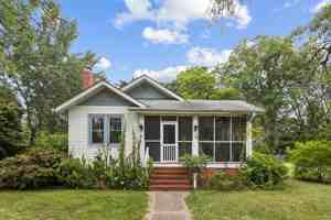 featured image of 7 Willoughby Pl