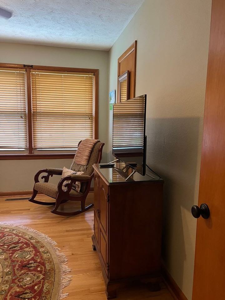 1412 S Fairway Ave - Photo 5 of 42