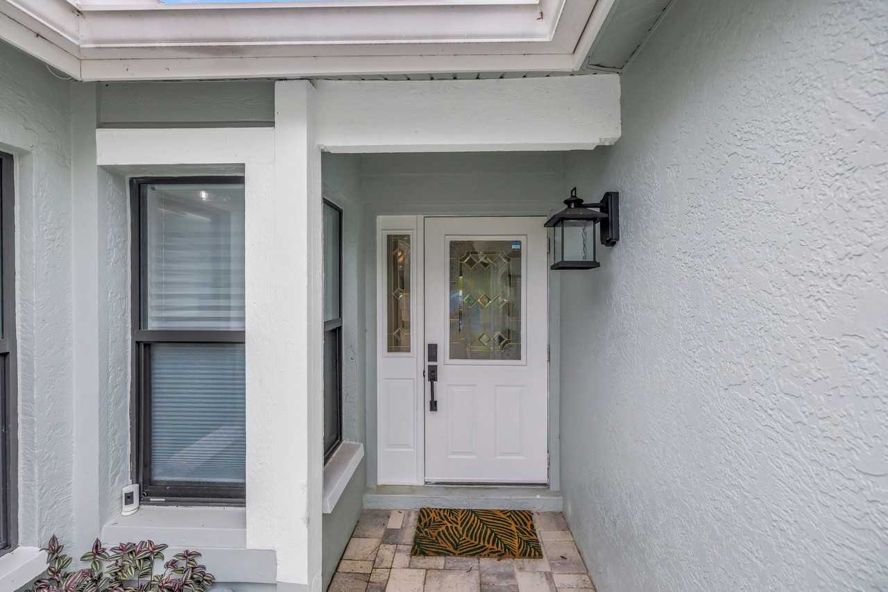 956 San Carlos Ct Ne - Photo 2 of 50
