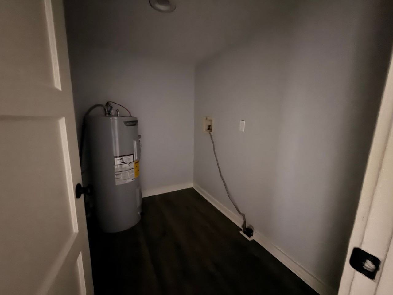 305 Se 4th St - Photo 6 of 10
