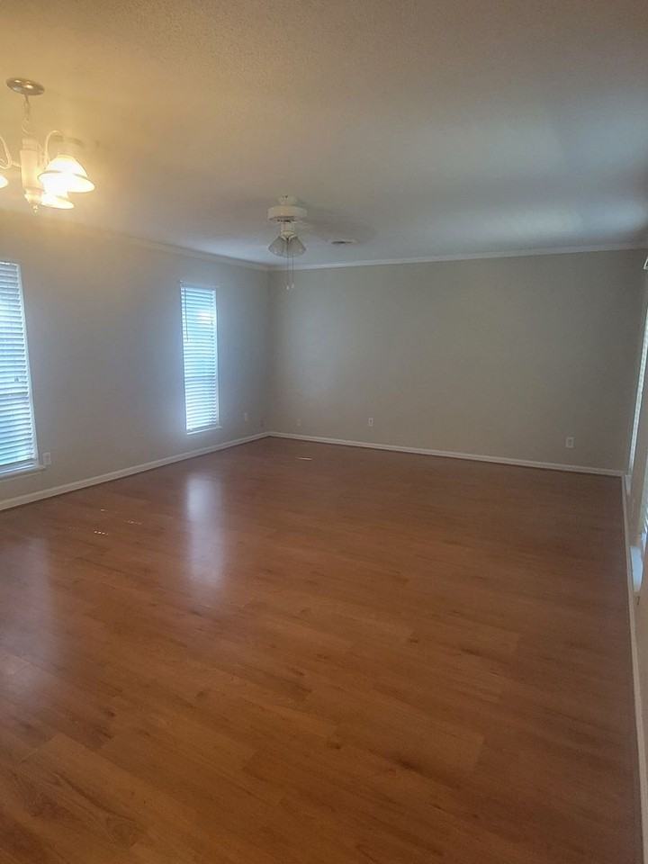 15 Lakewood Ct - Photo 4 of 14