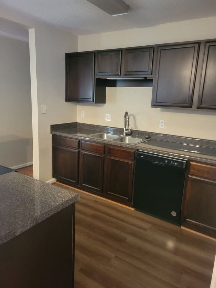 15 Lakewood Ct - Photo 7 of 14