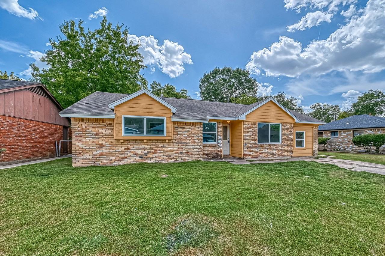 5606 Elm Springs Dr - Photo 2 of 21