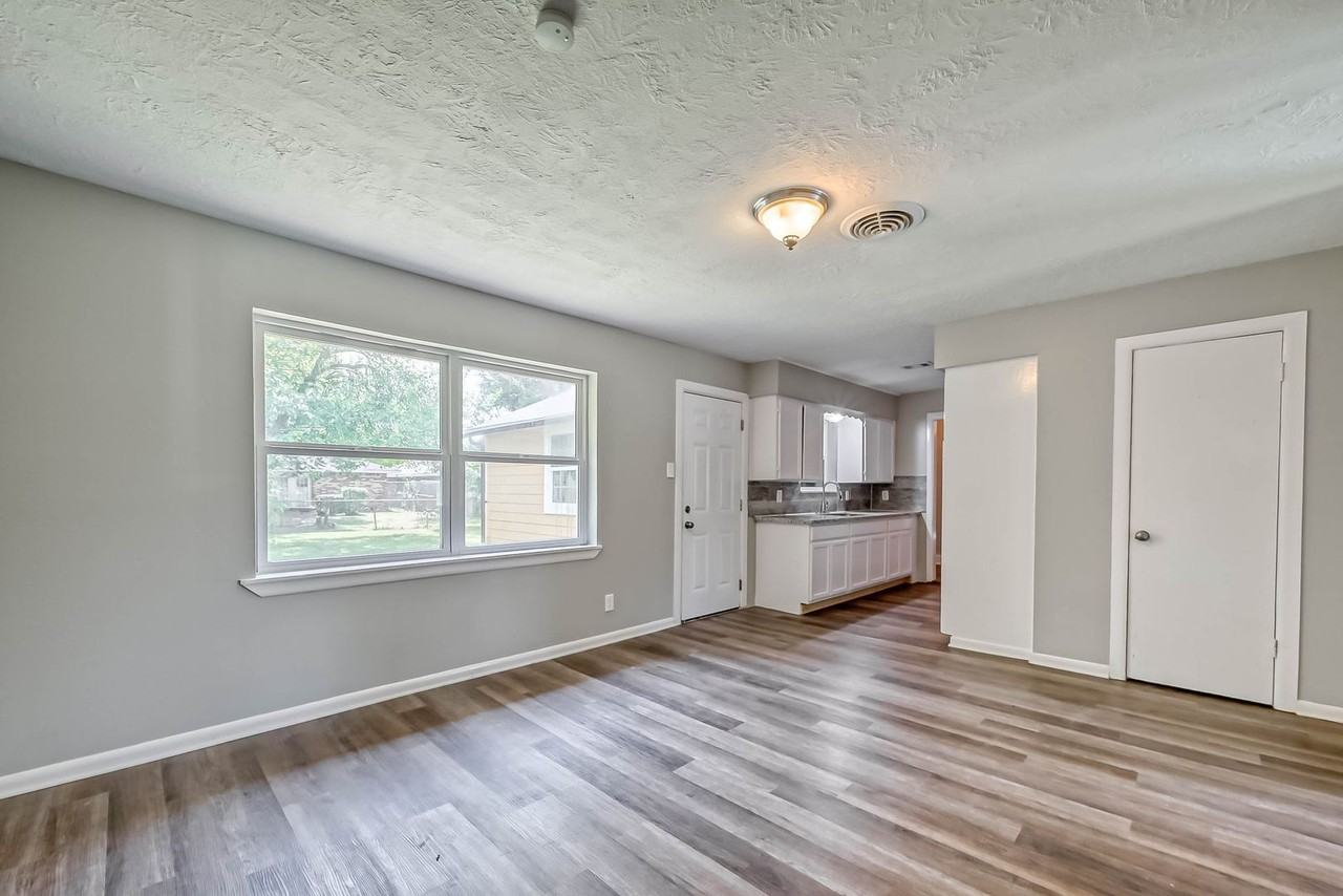 5606 Elm Springs Dr - Photo 6 of 21