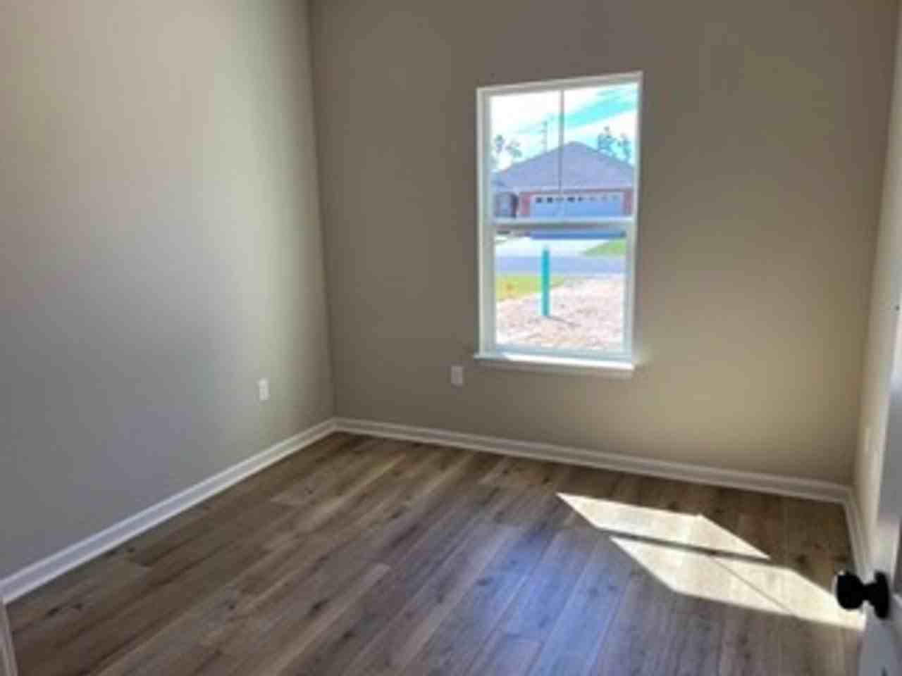 6415 Wildwood Ct - Photo 4 of 20