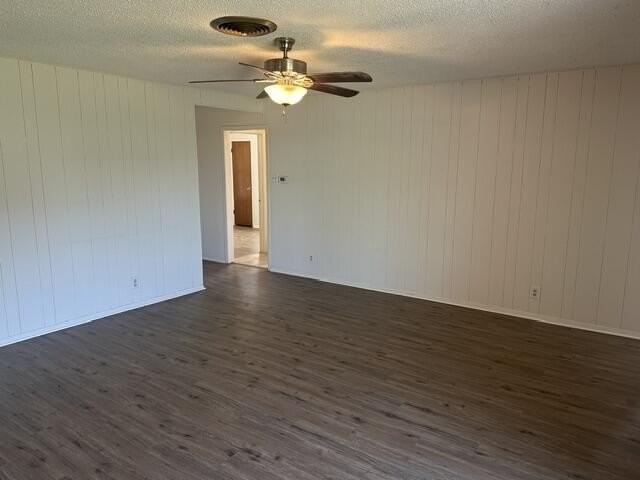 3909 Robin Hood Trl - Photo 4 of 21