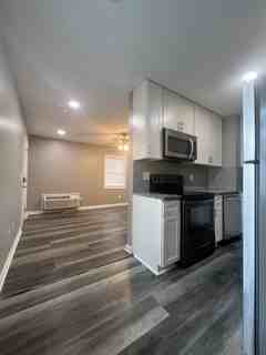 524 S Beltline Blvd1 #524-1 - Photo 2 of 19