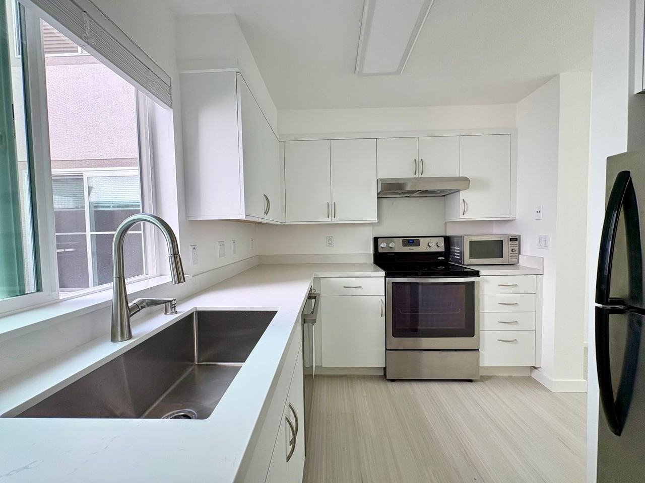 1945 Washington St #405 - Photo 3 of 29